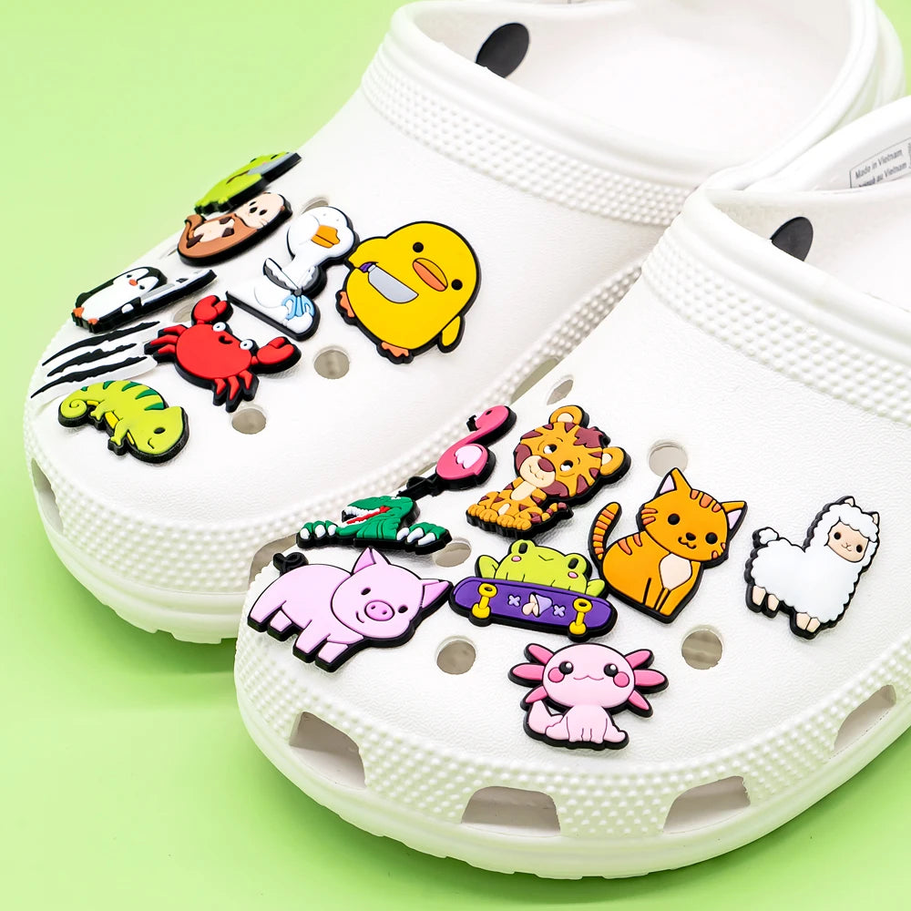 1pcs Cute Animals Dogs Cats Frogs Dinosaur Duck Shoe Charms for Women Girls,Shoe Accessories Pins for Kids Children,Clog Buckles