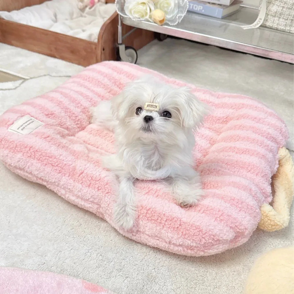 Cute Soft Pet Cat Bed Pad For Four Seasons Soft Plush Oval Comfortable Sleeping Washable for Small Medium Dogs/Cats Pet Products