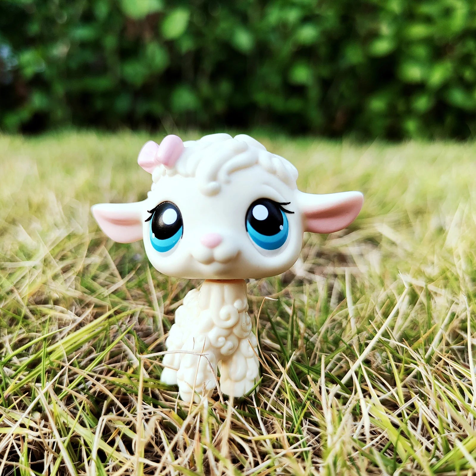 Minilpsshop Pet Shop Bobble Head Eye Reflection Rare Lamb Children's Gift for Boy and Girl Collection for LPS