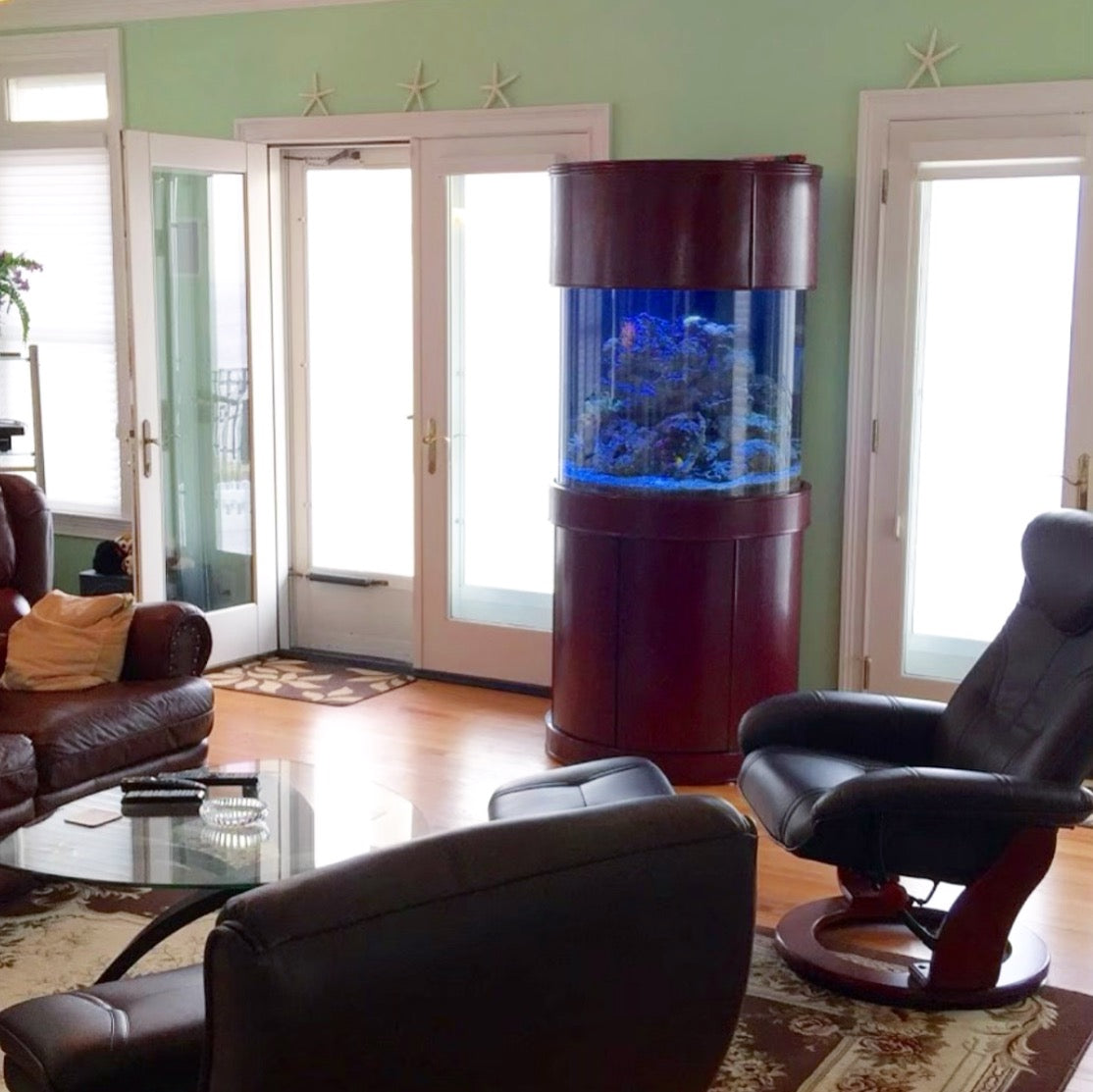 90 Gallon Glass 3/4 Cylinder Round Aquarium With Stand and Canopy in Golden Oak